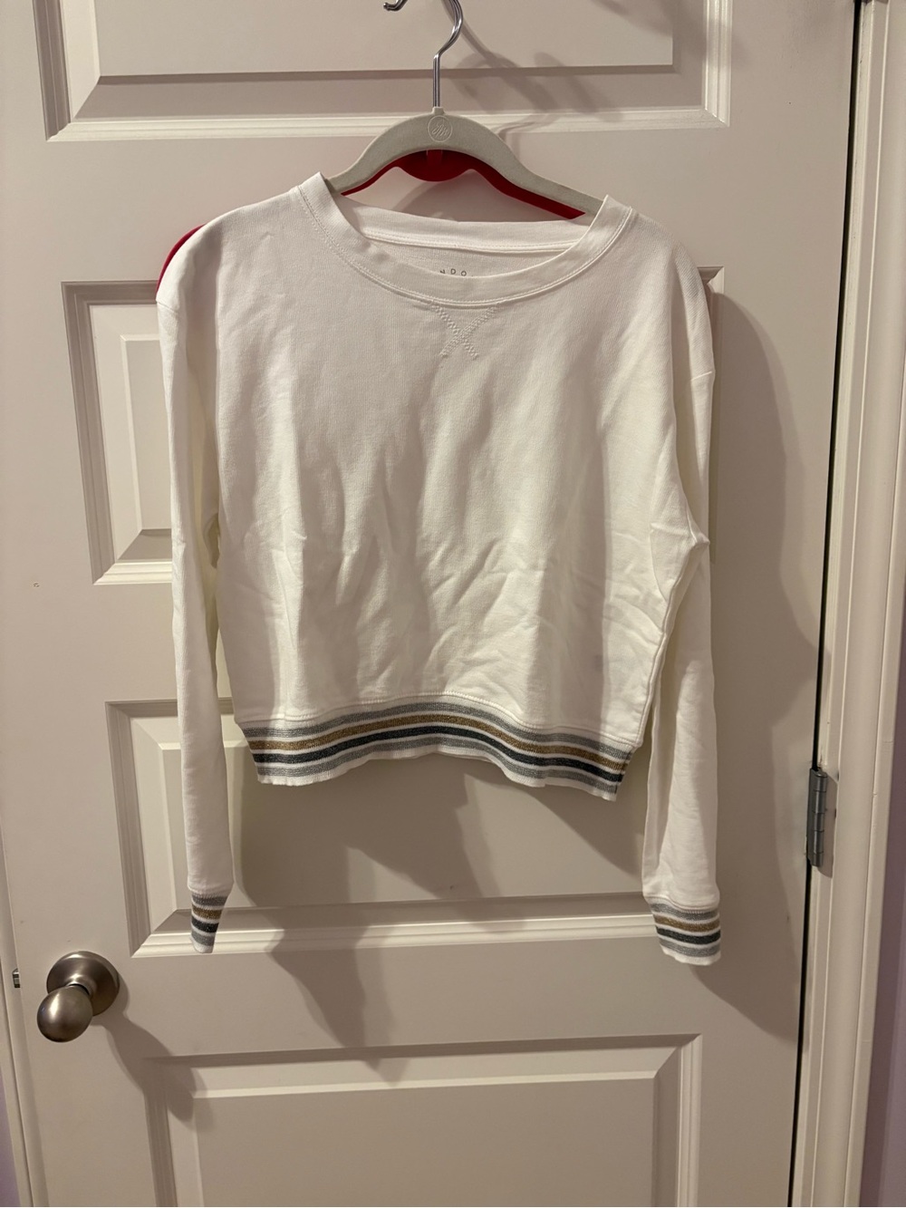 Cropped White Long-Sleeve Pullover with Striped Hem